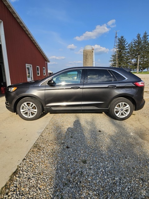 2020 Ford Edge SEL photo 4