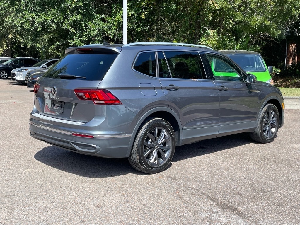 2022 Volkswagen Tiguan SE photo 3
