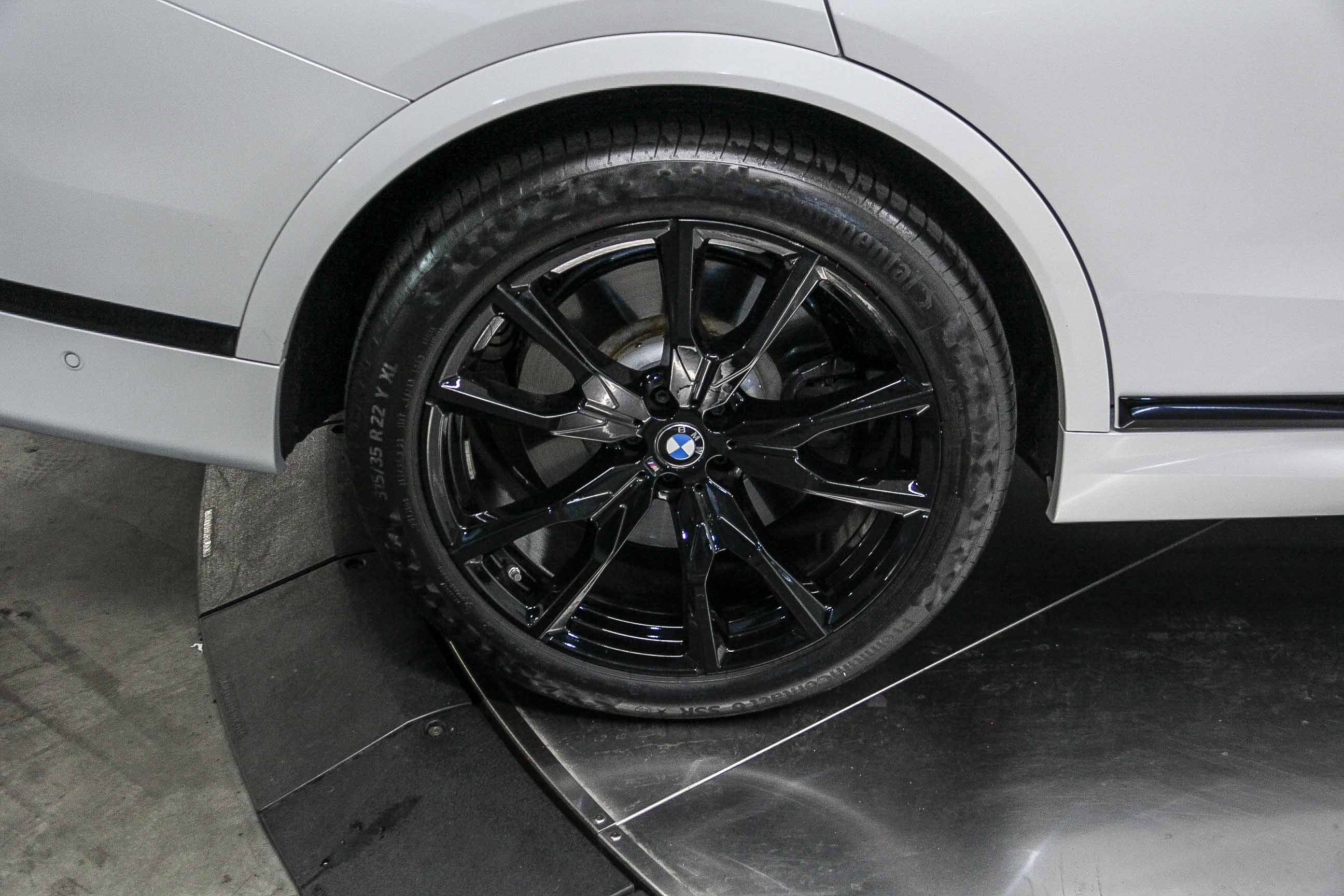 2025 Bmw X7 M60i photo 8