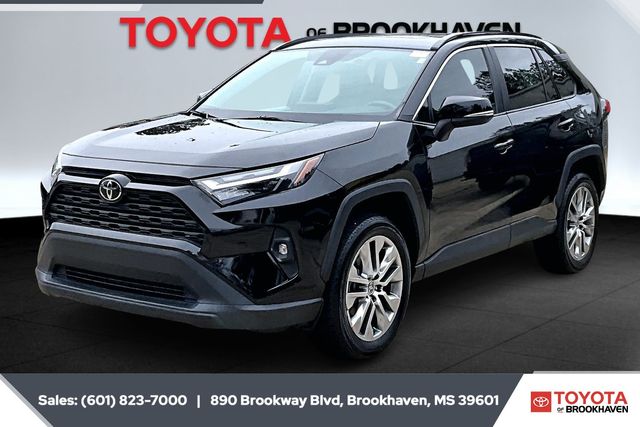 2022 Toyota RAV4 XLE Premium's photo