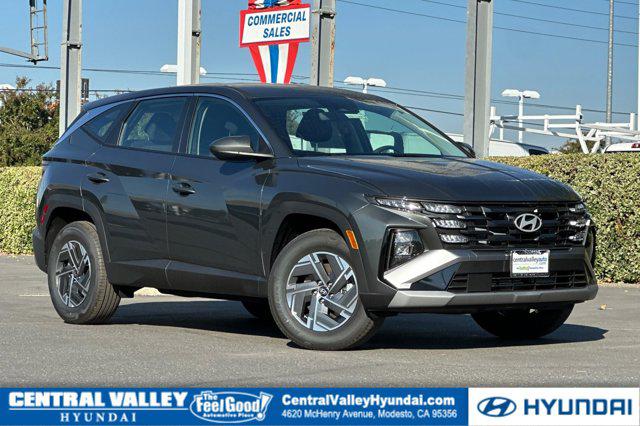 2026 Hyundai Tucson Blue SE's photo