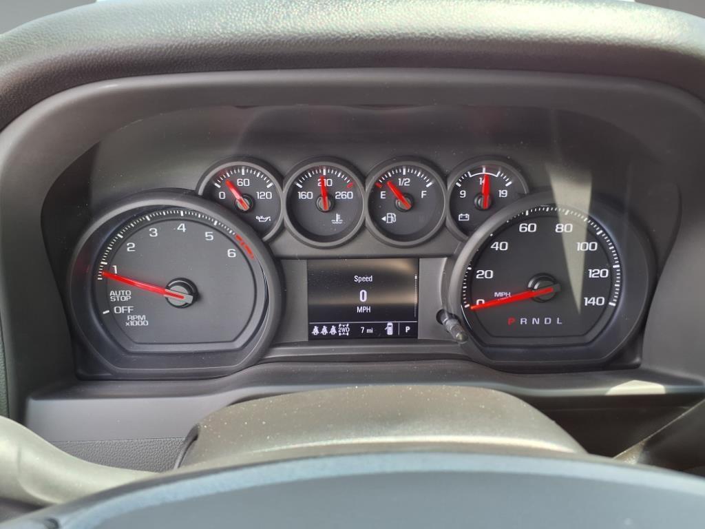 2025 Chevrolet Silverado 1500 Custom photo 17