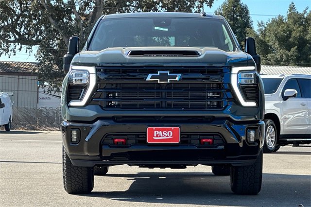 2025 Chevrolet Silverado 2500HD LT photo 9