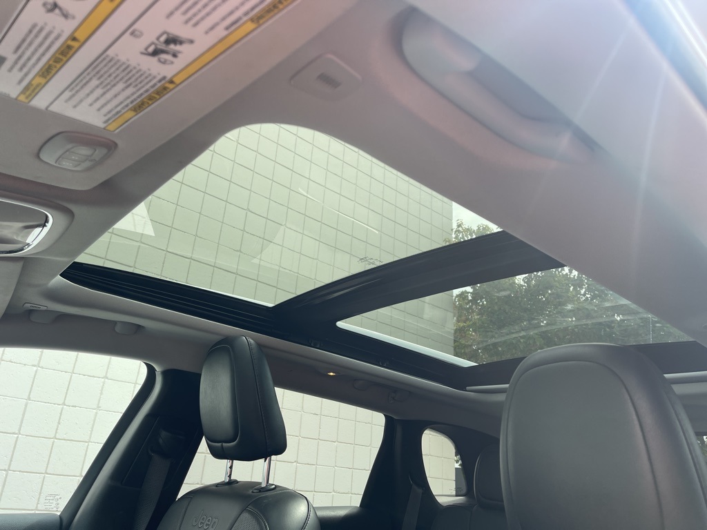 2019 Jeep Cherokee Limited photo 4