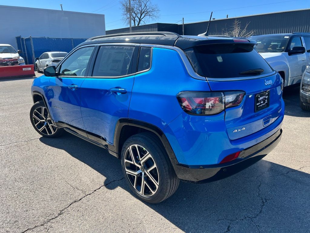 2025 Jeep Compass Limited photo 5