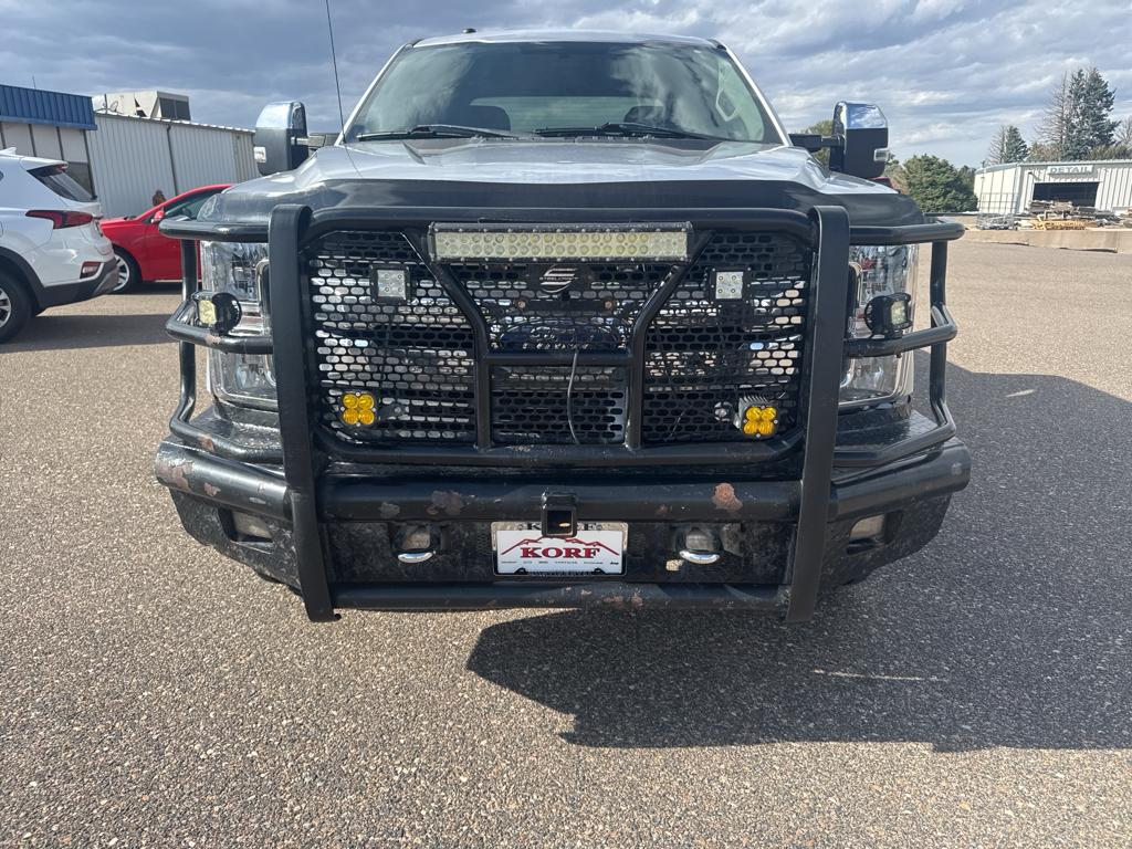 2019 Ford F-350 XLT photo 3