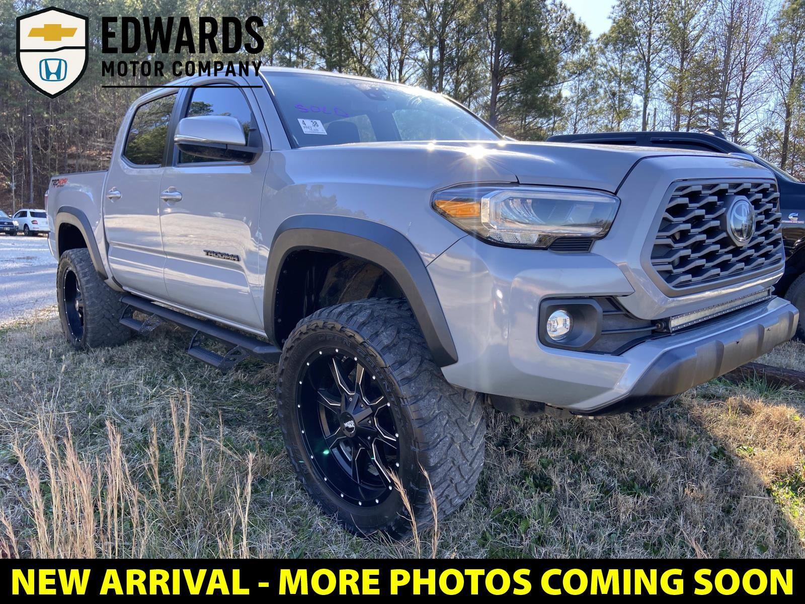2021 Toyota Tacoma TRD Off Road's photo
