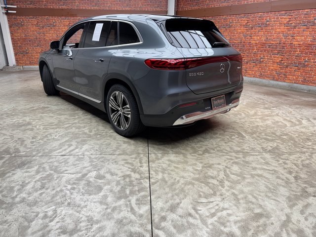 2023 Mercedes Benz EQS SUV 450 4MATIC photo 3