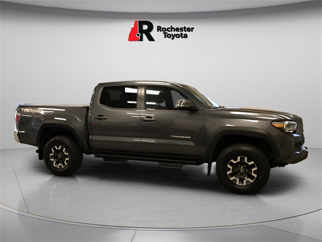 2023 Toyota Tacoma TRD Off-Road photo 2