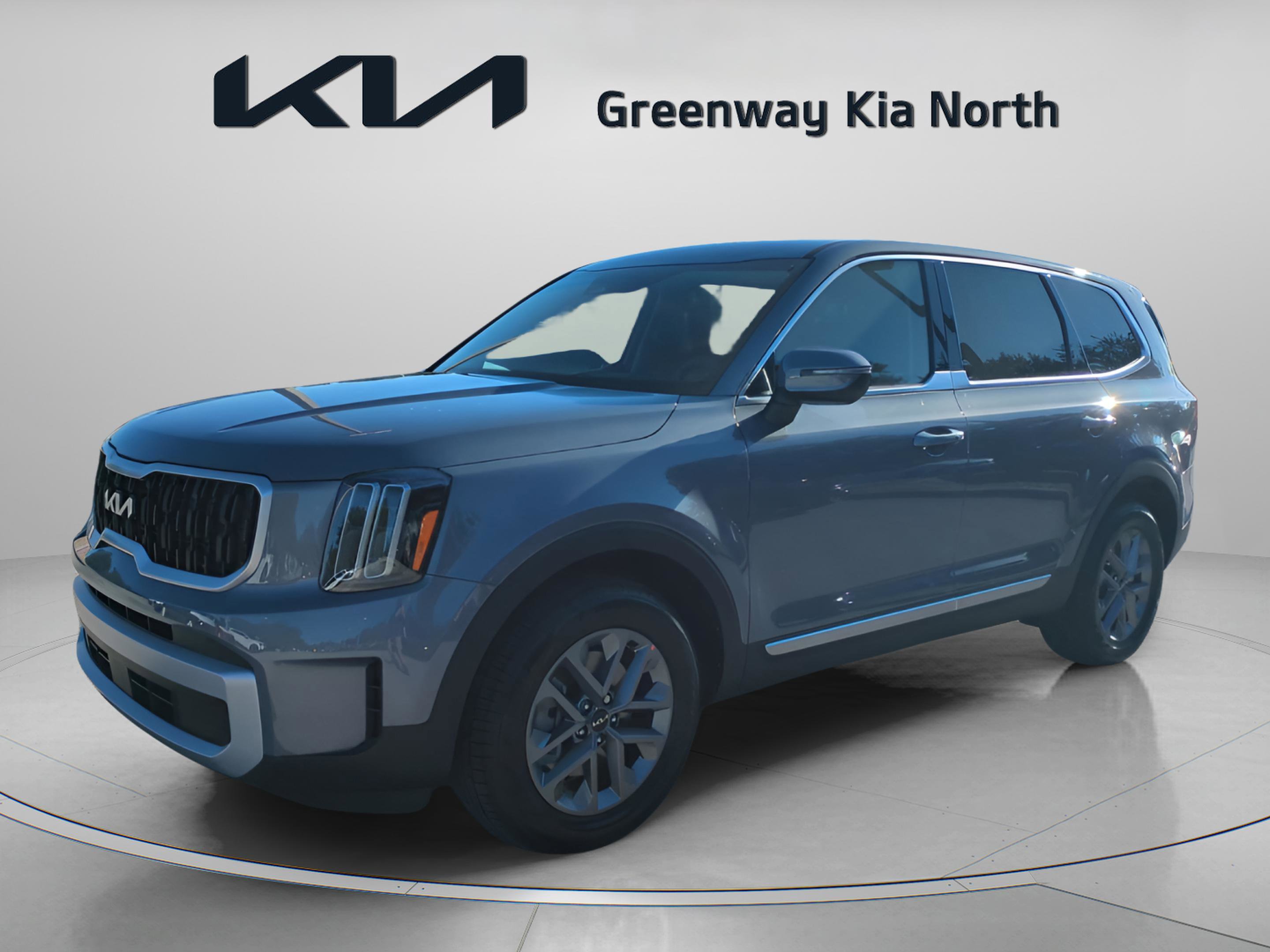 2025 Kia Telluride LX photo 2