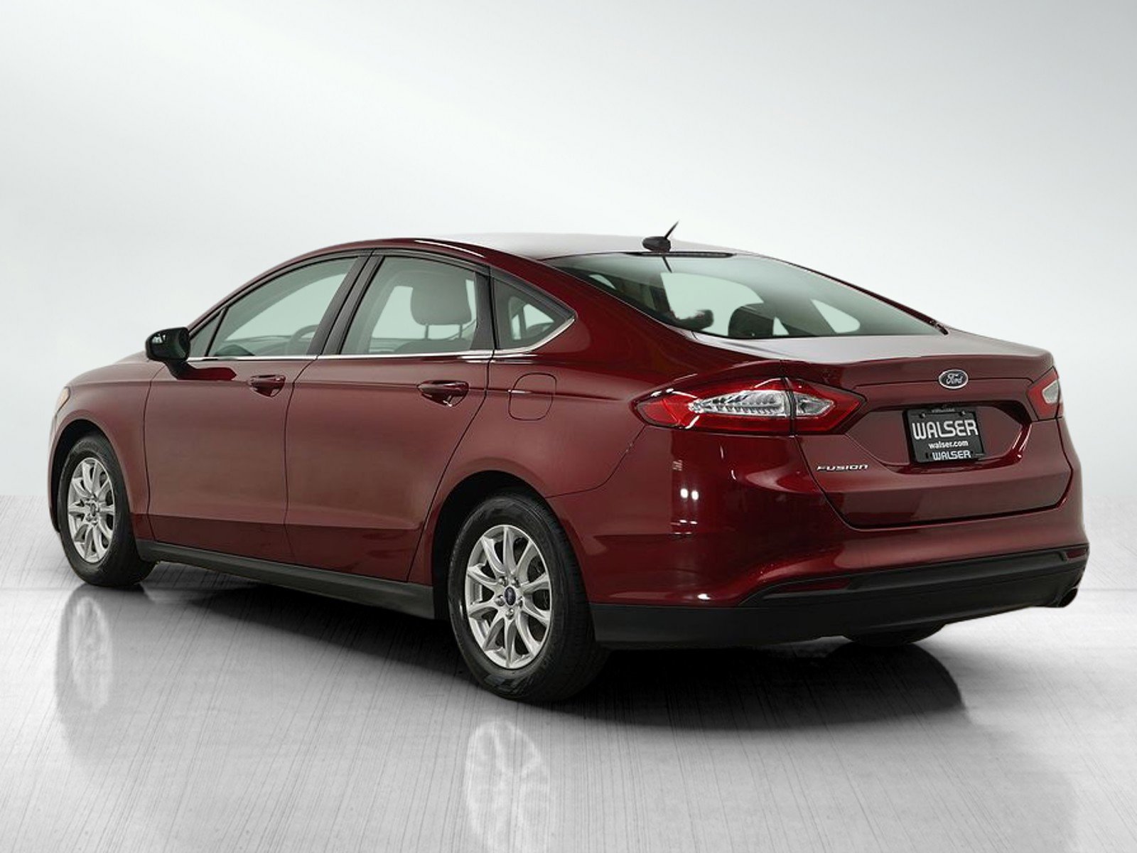 2015 Ford Fusion S photo 3