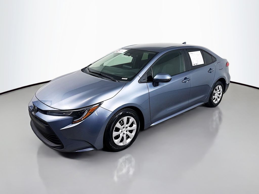 2024 Toyota Corolla LE photo 3