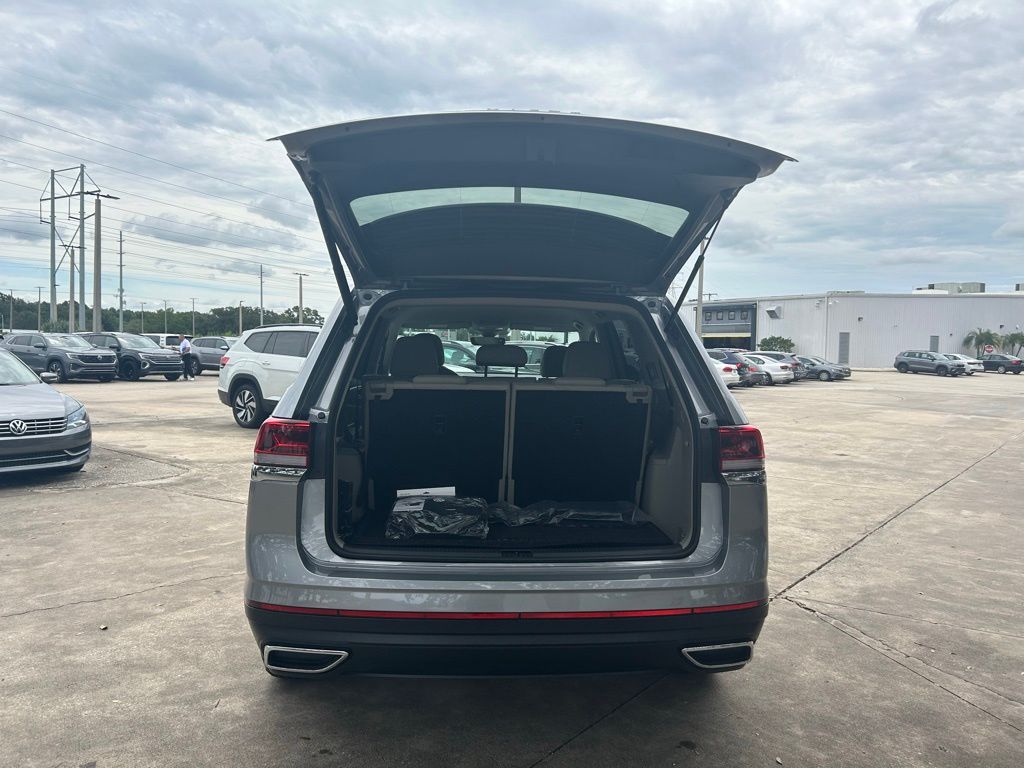 2026 Volkswagen Atlas SE photo 32