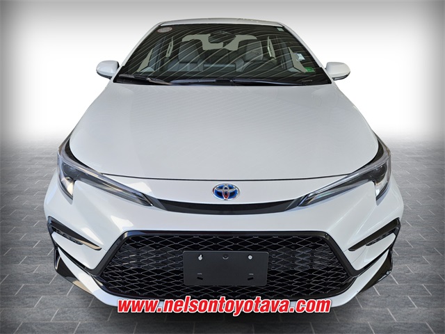 2025 Toyota Corolla Hybrid SE photo 2