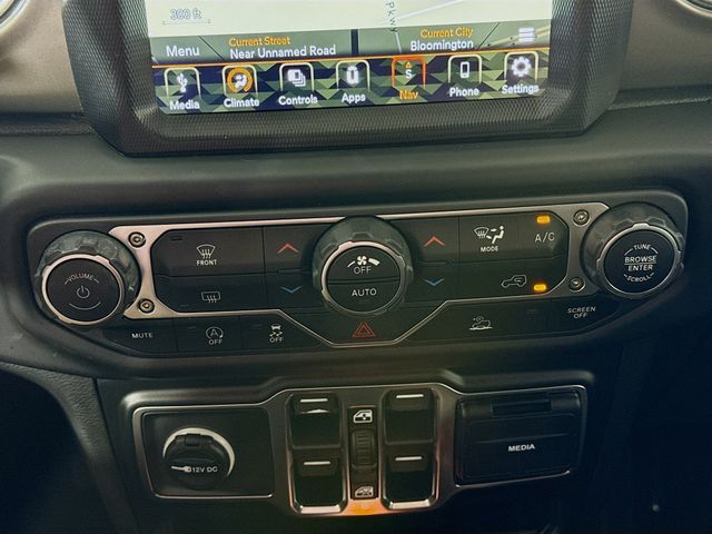 2023 Jeep Wrangler Sahara photo 16