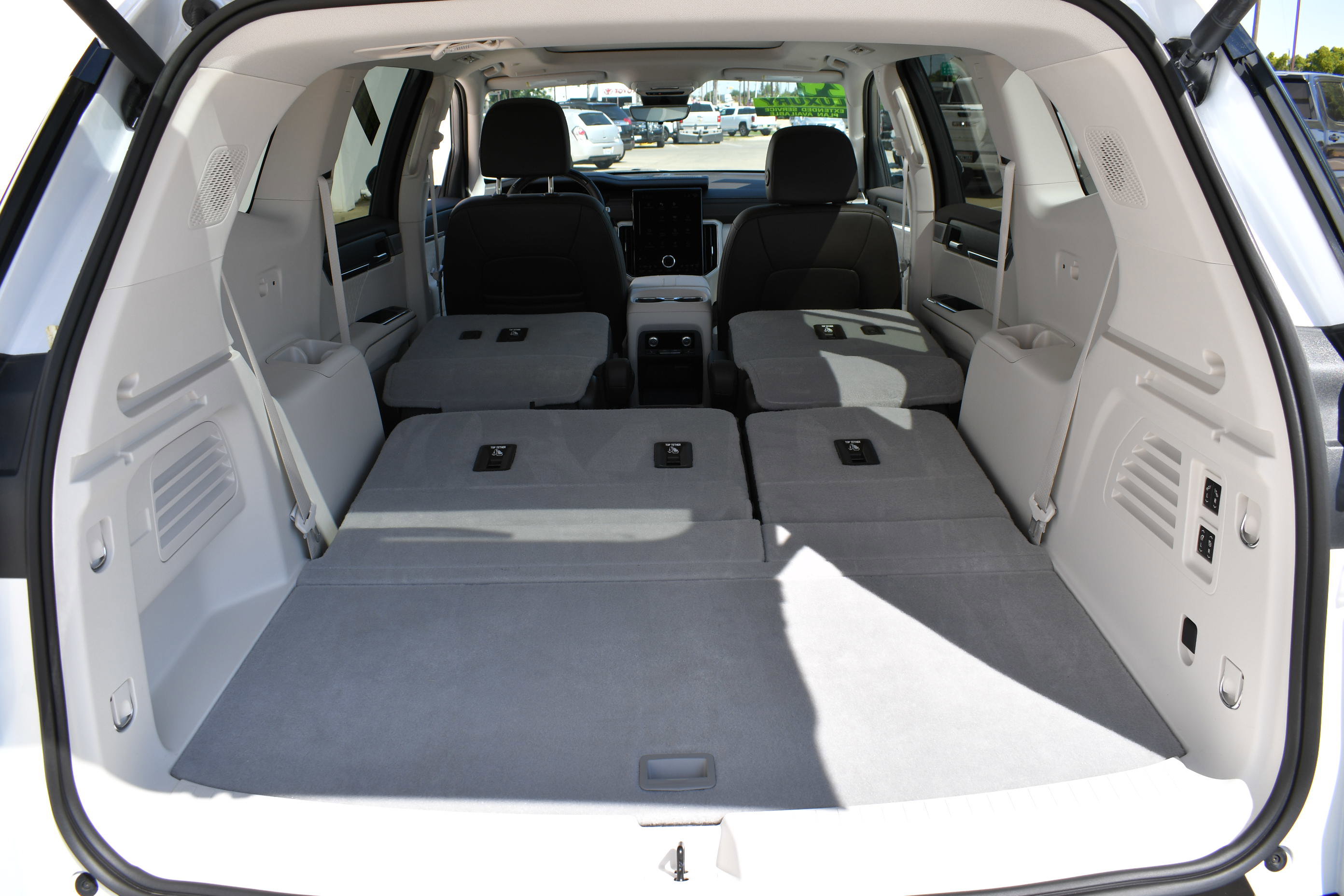 2024 Gmc Acadia Denali photo 13