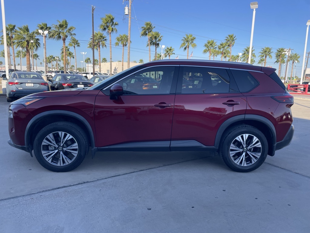 2021 Nissan Rogue SV photo 2