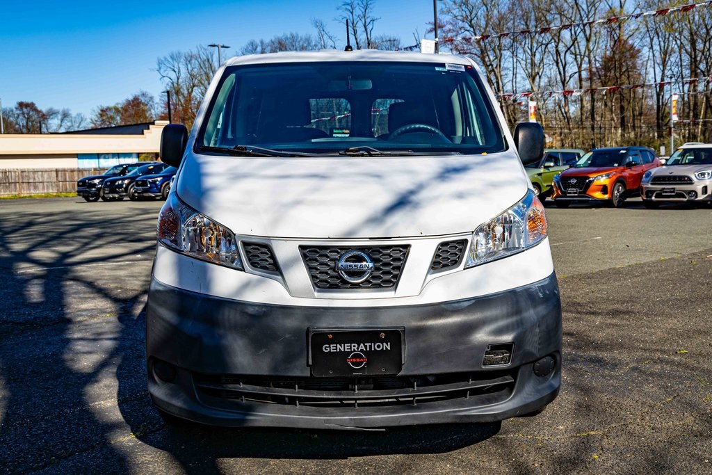 2014 Nissan NV200 S photo 2