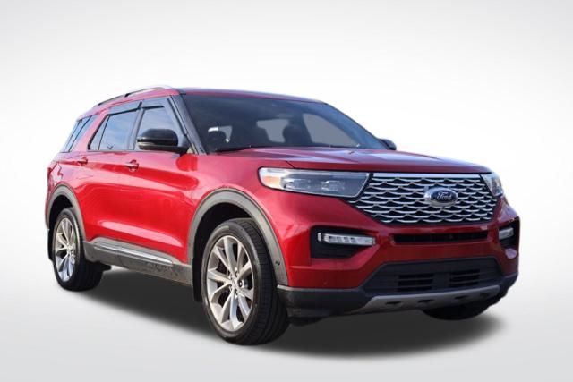 2021 Ford Explorer Platinum's photo