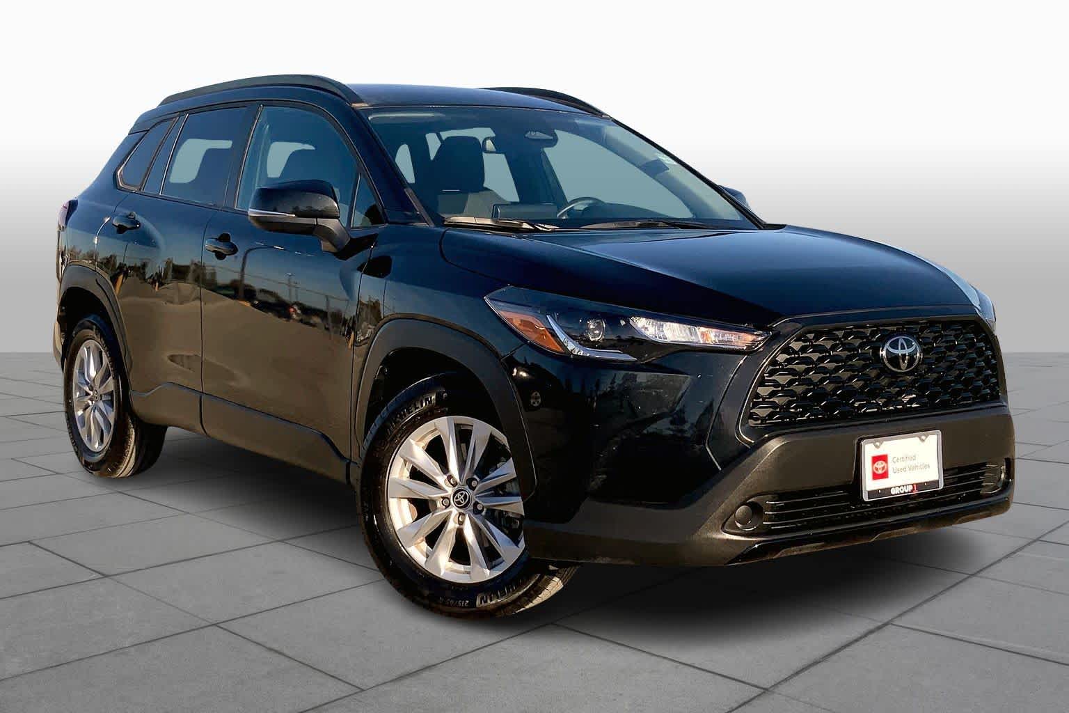 Used 2025 Toyota Corolla Cross LE with VIN 7MUCAAAG2SV127494 for sale in Northfield, Minnesota