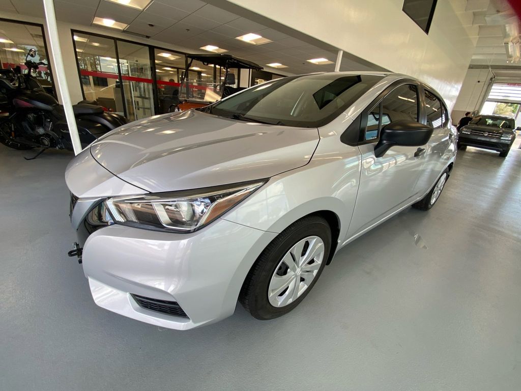2020 Nissan Versa 1.6 S photo 19