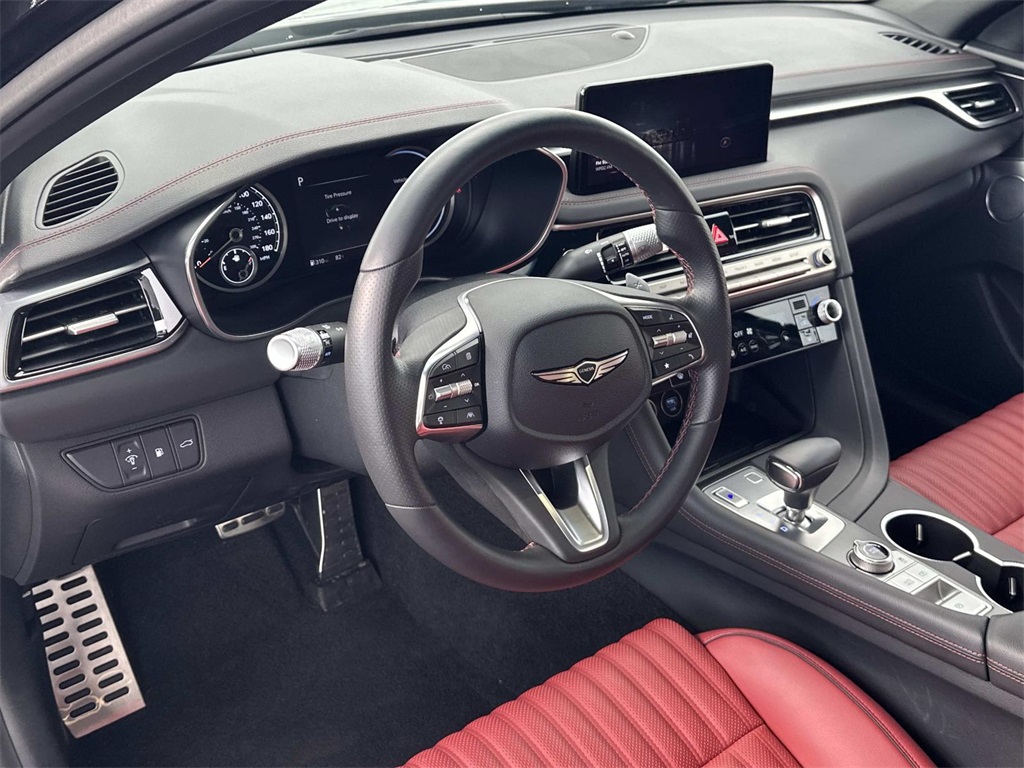 2025 Genesis G70 2.5T photo 2