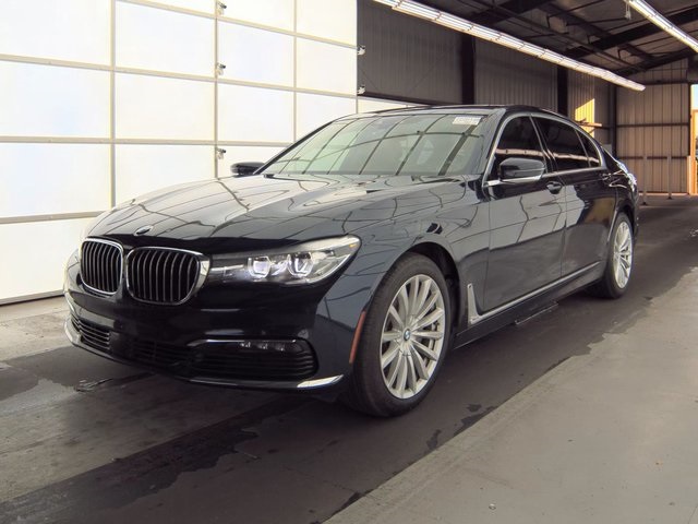 2018 BMW 7 Series 740i's photo