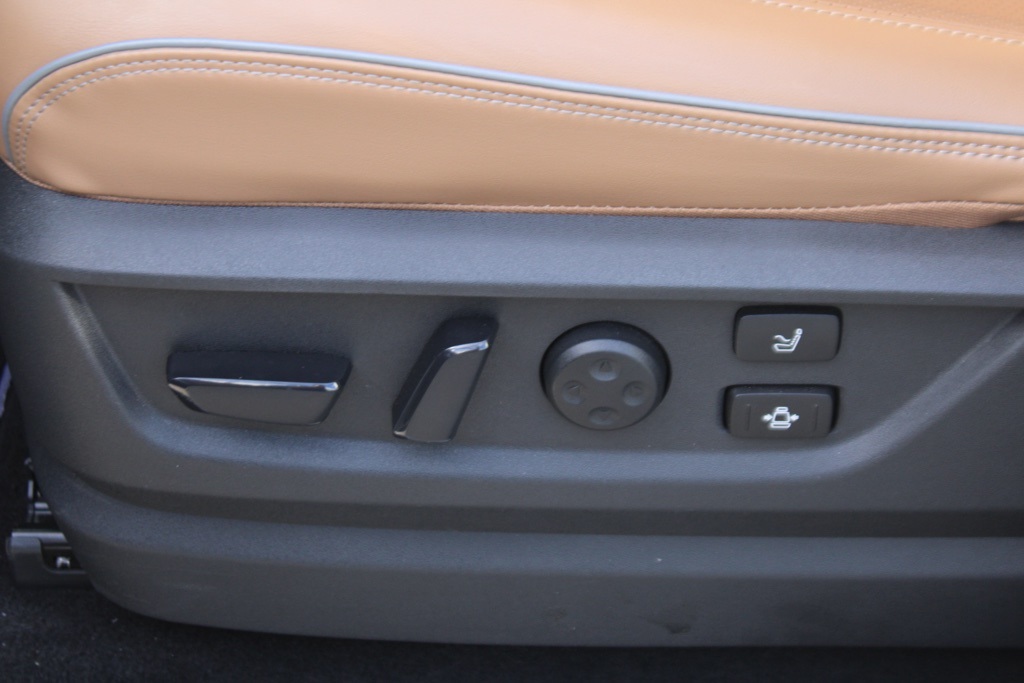2025 Infiniti QX80 Sensory photo 13