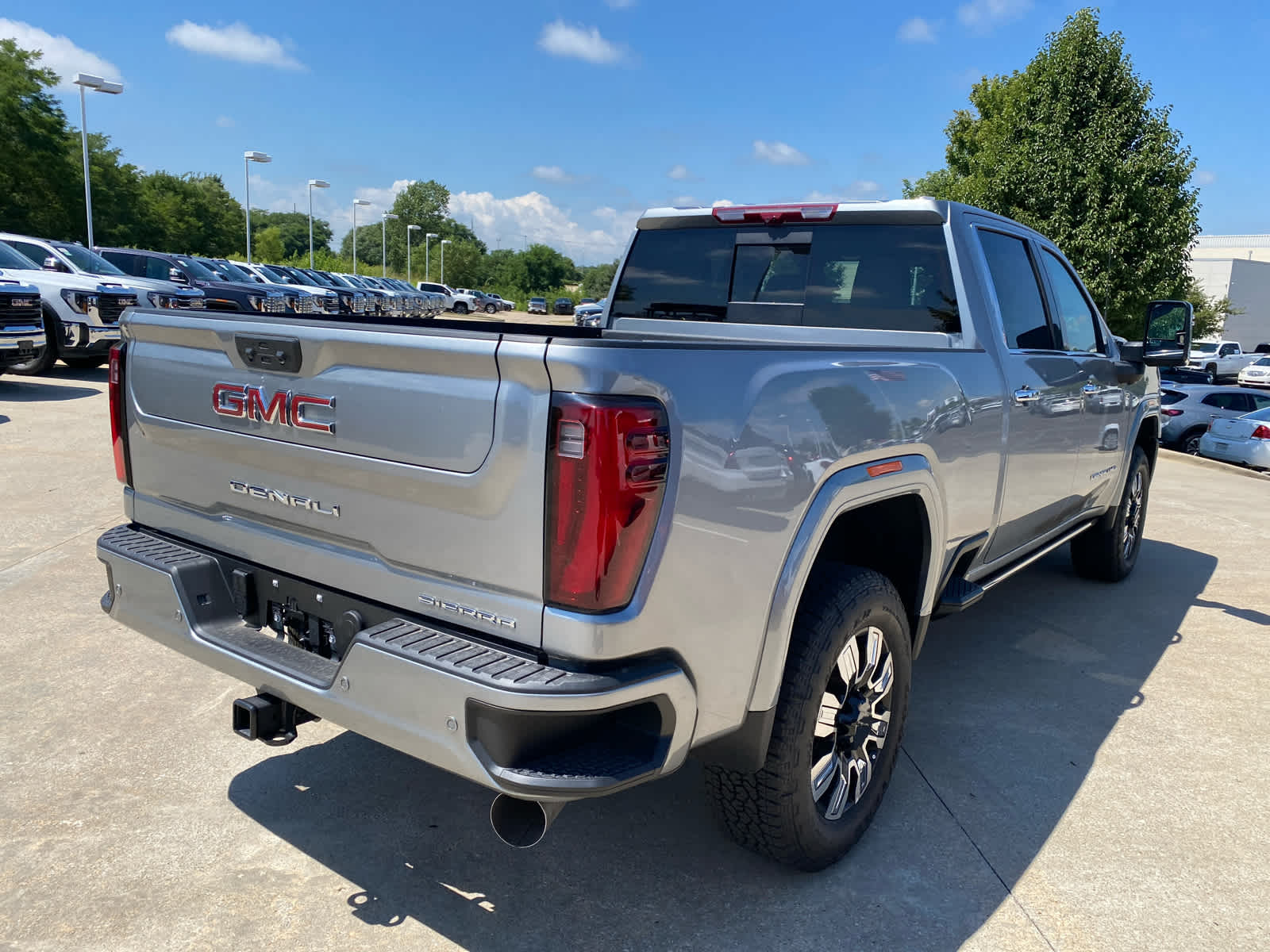 2025 Gmc Sierra 2500 HD Denali photo 4