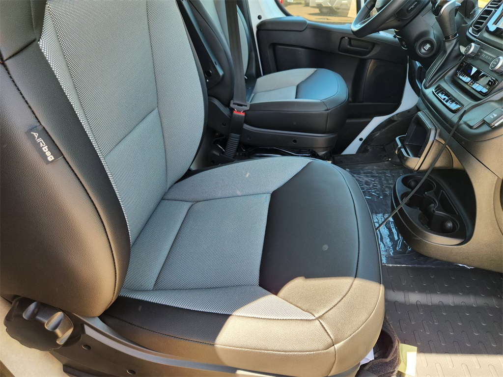 2025 Ram ProMaster 2500 photo 8
