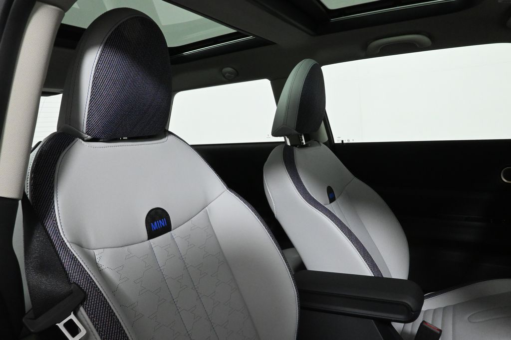 2025 Mini Cooper S Hardtop 2 Door photo 28