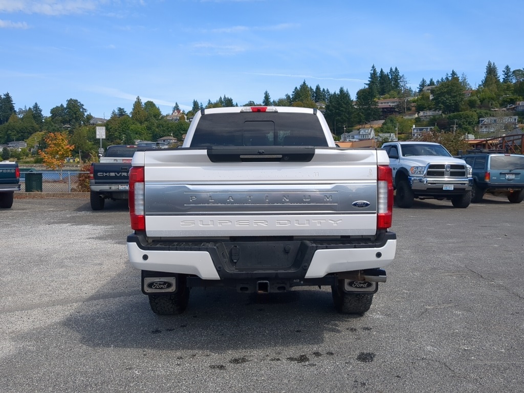 2017 Ford F-350 Platinum photo 21