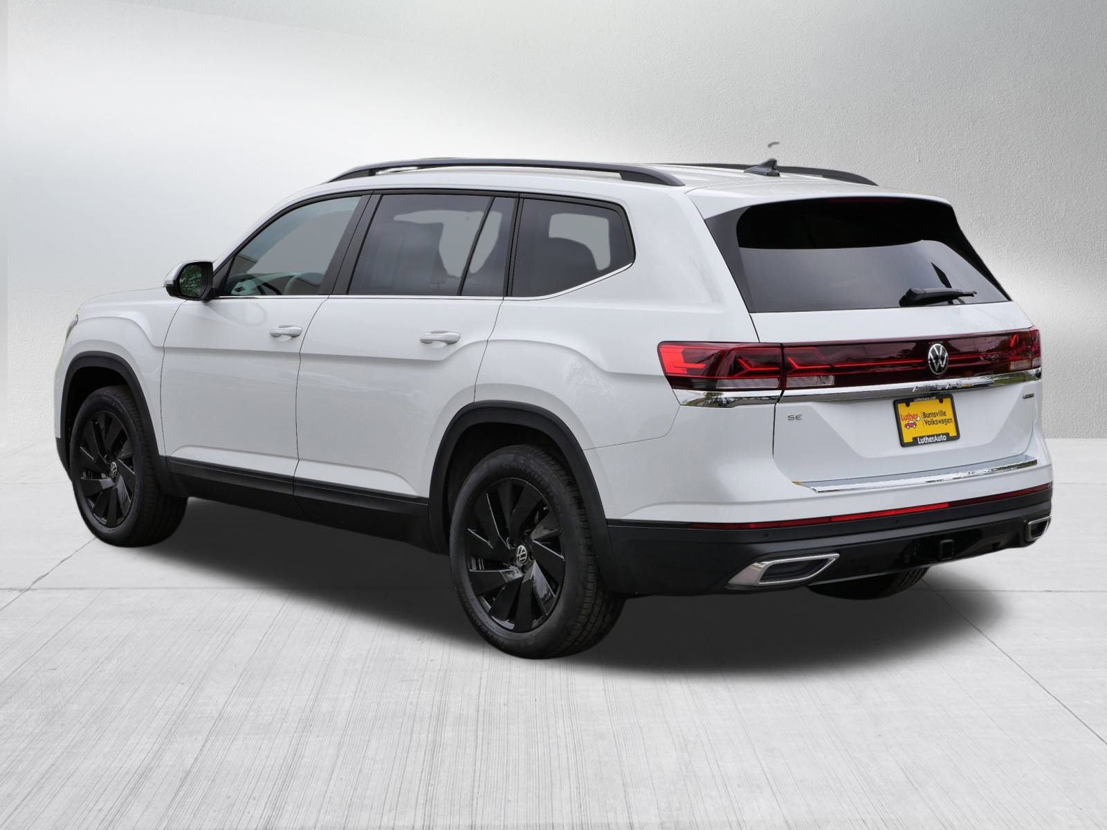 2024 Volkswagen Atlas SE Technology photo 4
