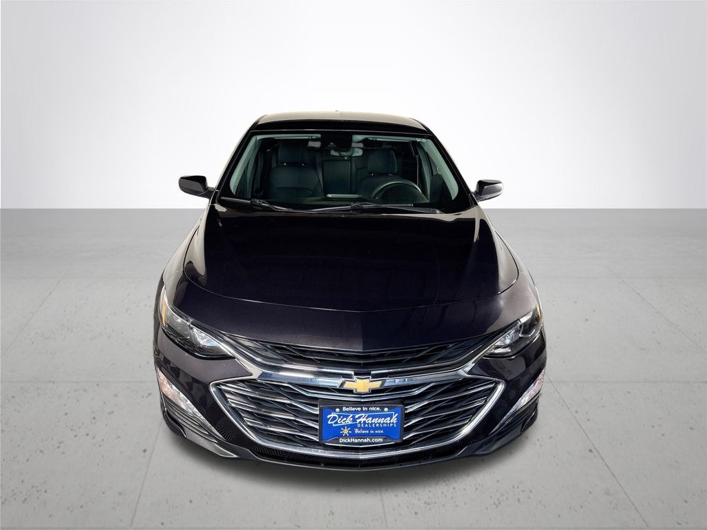 2023 Chevrolet Malibu 1LT photo 2