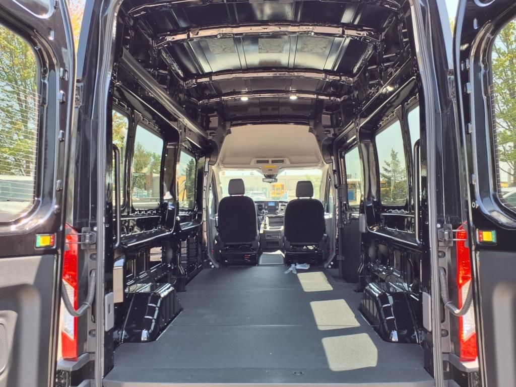 2024 Ford Transit photo 7