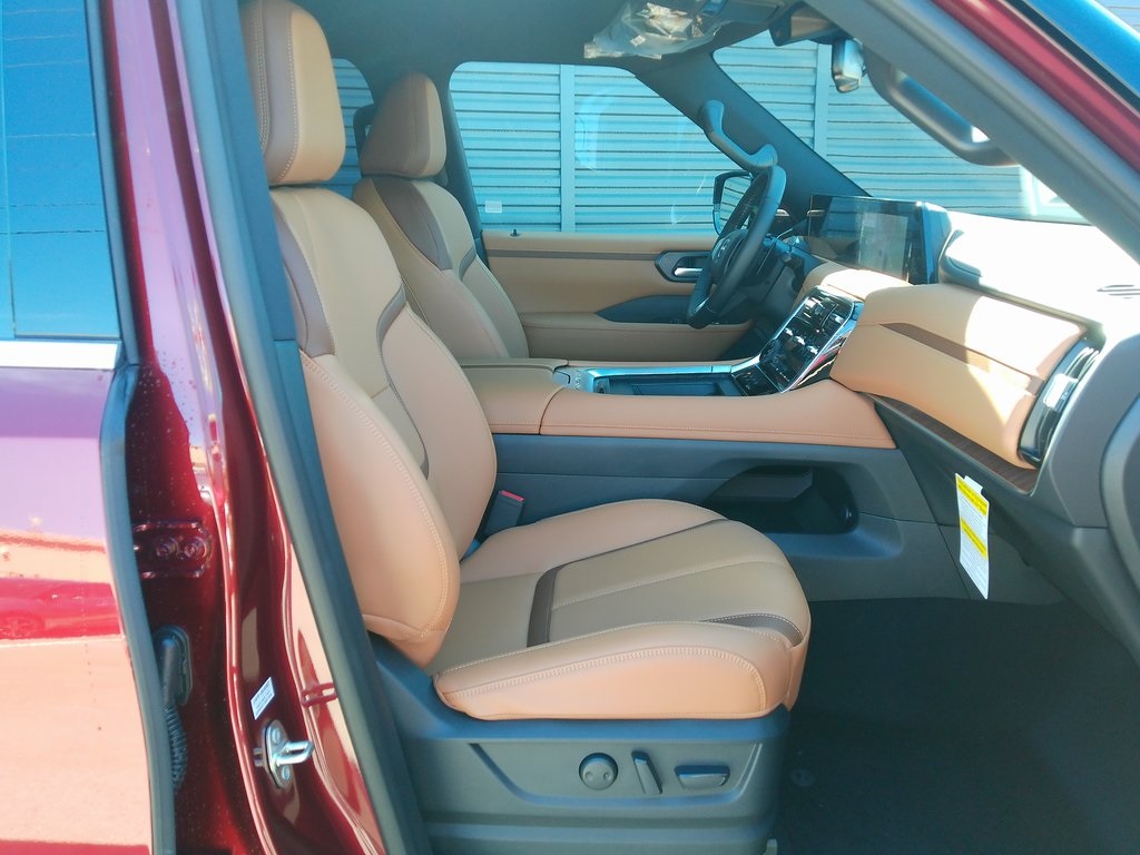 2025 Nissan Armada SL photo 11