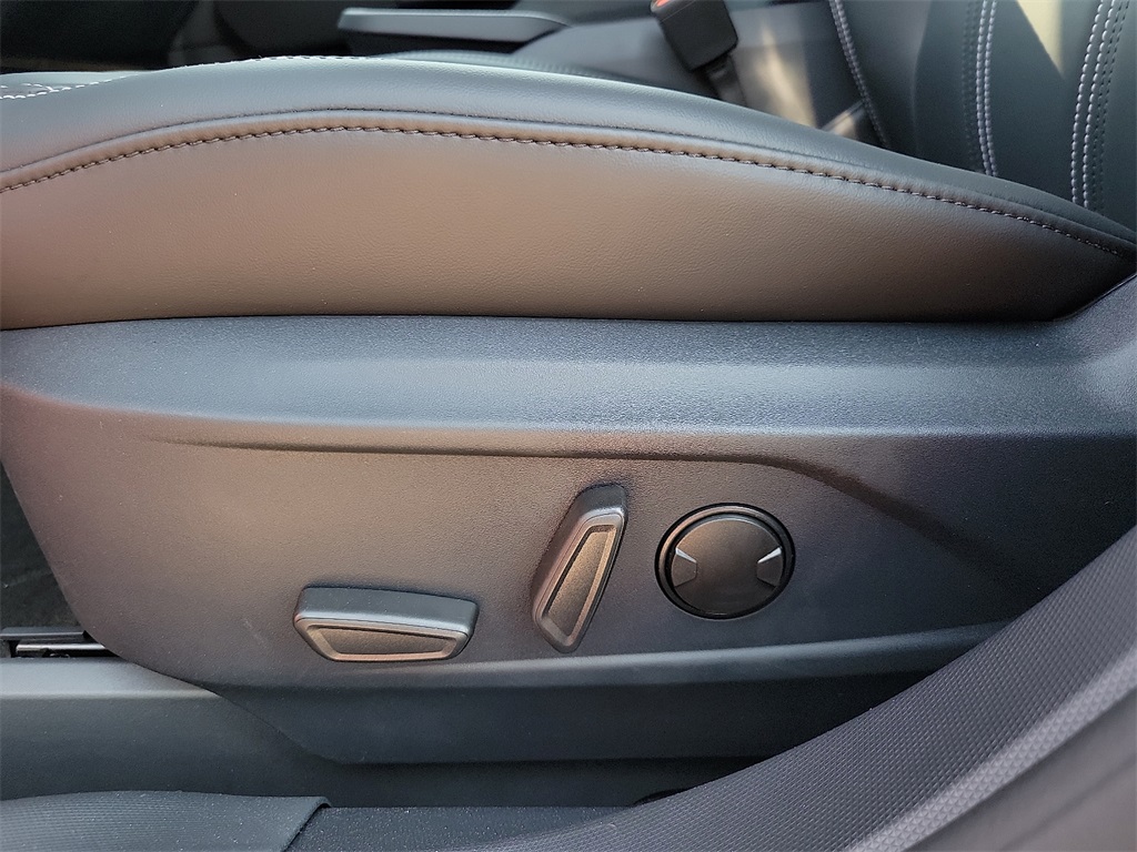 2025 Ford Mustang Mach-E Select photo 19