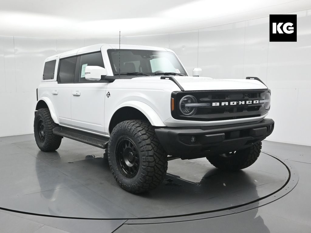 2025 Ford Bronco 4-Door Outer Banks's photo