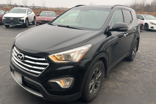 2016 Hyundai Santa Fe SE's photo