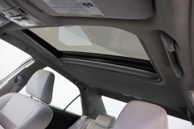 2014 Toyota Camry L photo 17