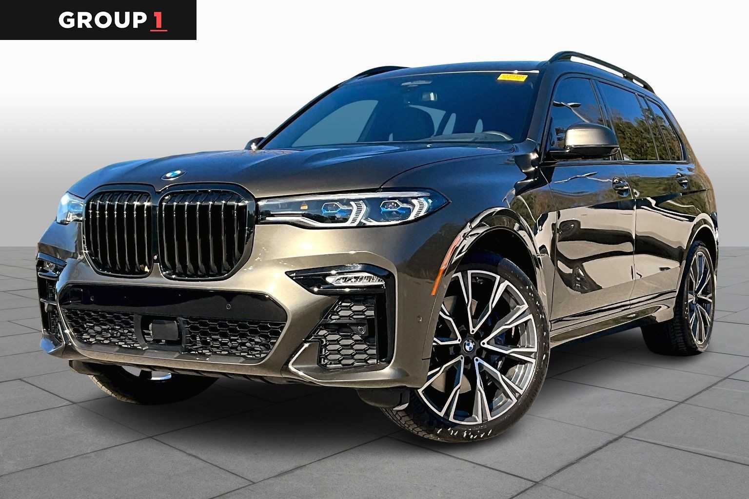2022 BMW X7 M50i's photo