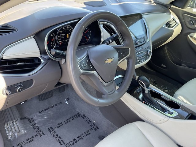 2024 Chevrolet Malibu Premier 2LT photo 2