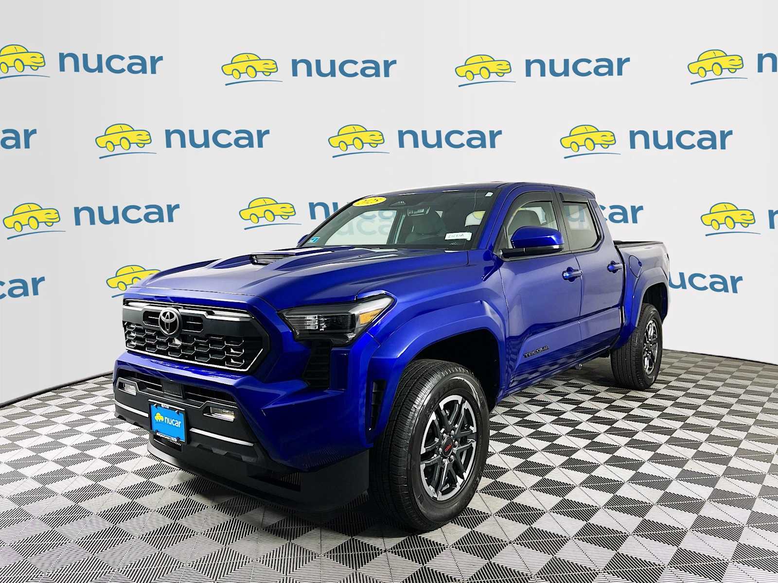 2025 Toyota Tacoma TRD Sport photo 3