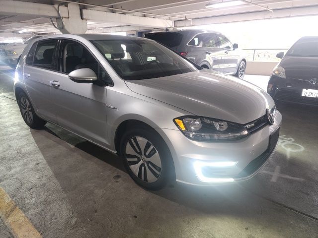2019 Volkswagen e-Golf SE photo 22