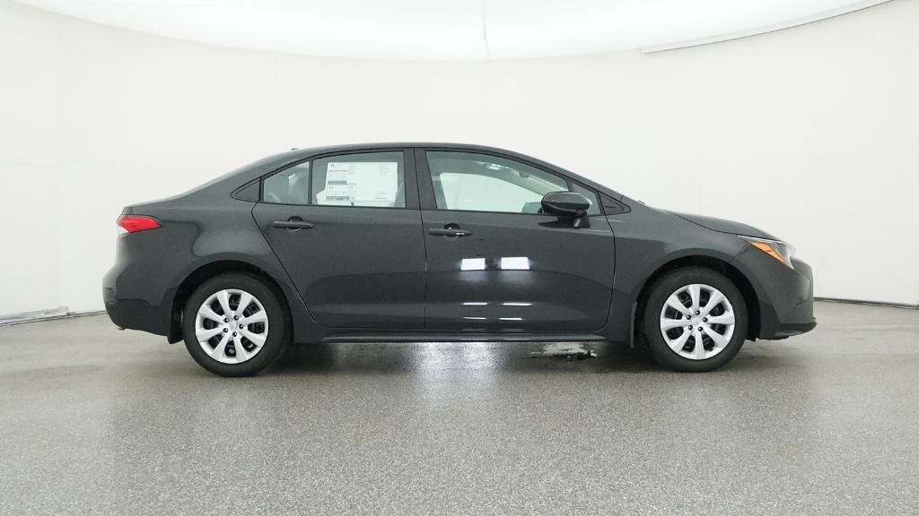 2025 Toyota Corolla LE photo 26