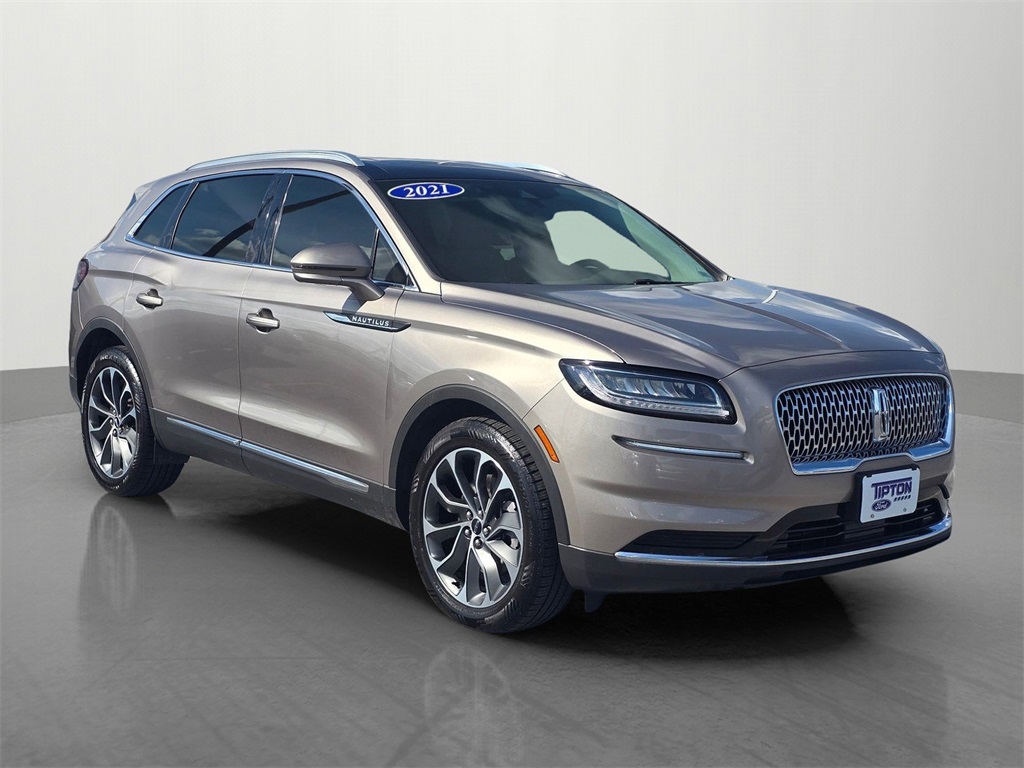 2021 Lincoln Nautilus Reserve photo 3