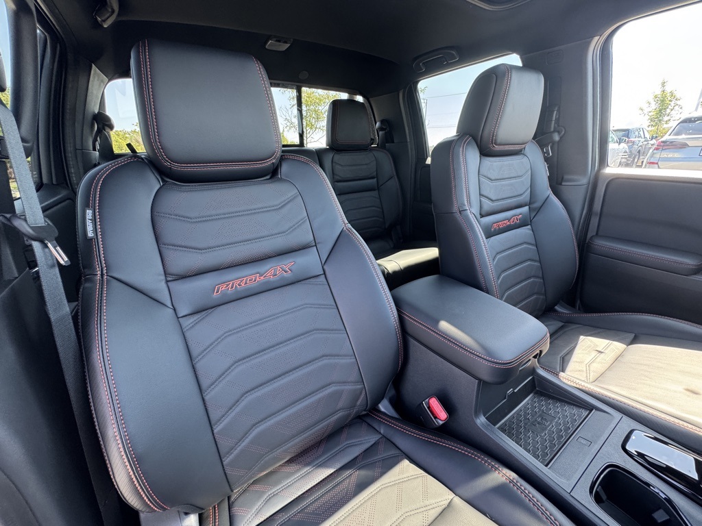 2025 Nissan Frontier PRO-4X photo 22