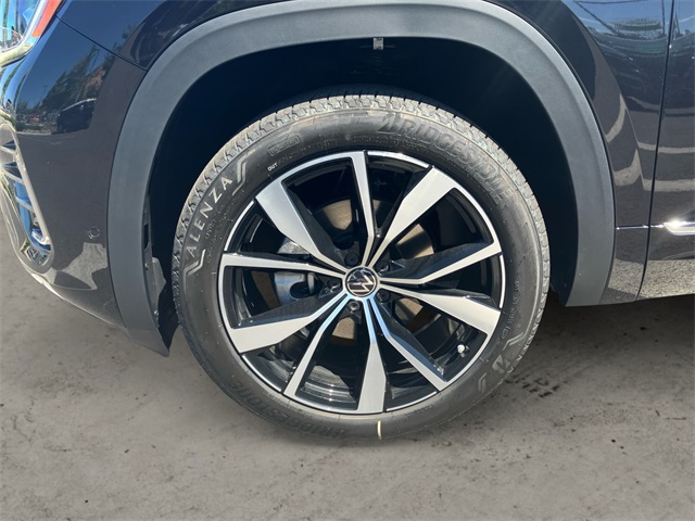 2025 Volkswagen Atlas SEL Premium R-Line photo 10