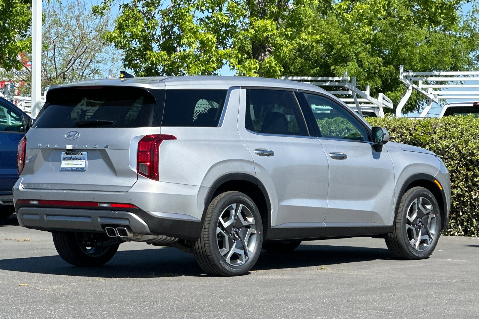 2025 Hyundai Palisade SEL photo 4