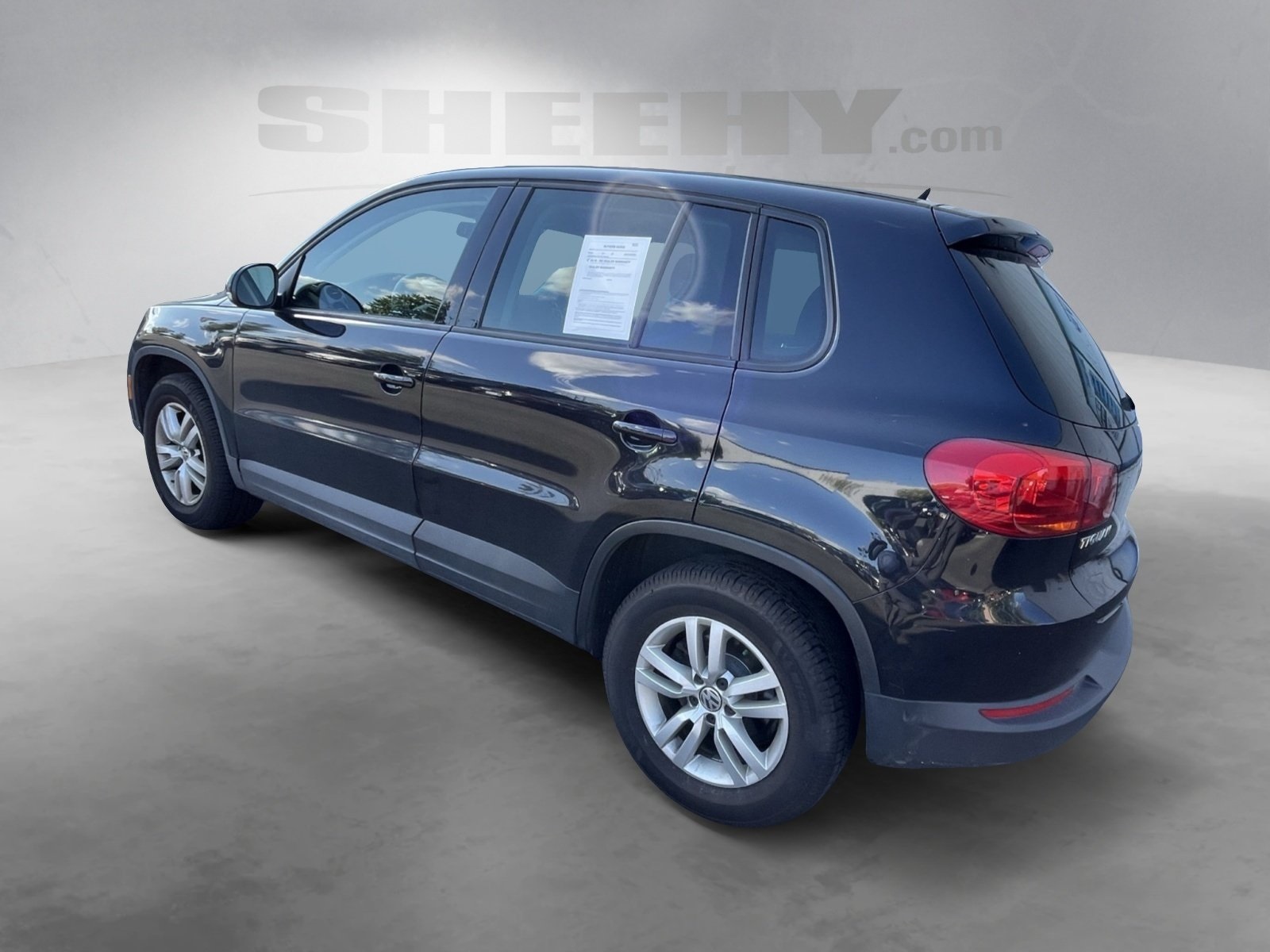 2012 Volkswagen Tiguan S photo 16